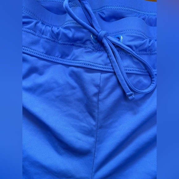 Athleta womens royal blue Kata Surge Short sz M preloved in excellent condition - Picture 7 of 10